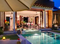 Villa Majapahit Nataraja, En bord de piscine salon